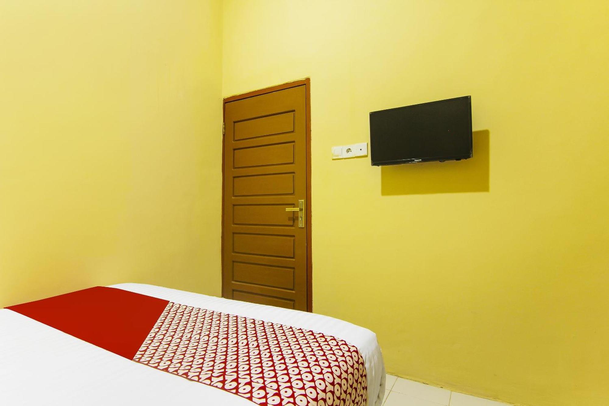 Oyo 90900 Pagi Sore Residence Padang  Exteriér fotografie