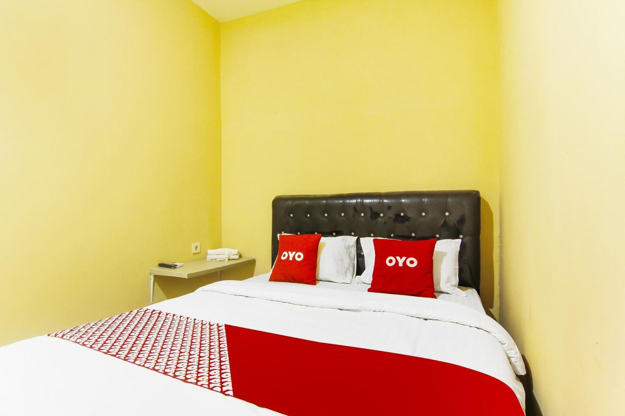Oyo 90900 Pagi Sore Residence Padang  Exteriér fotografie